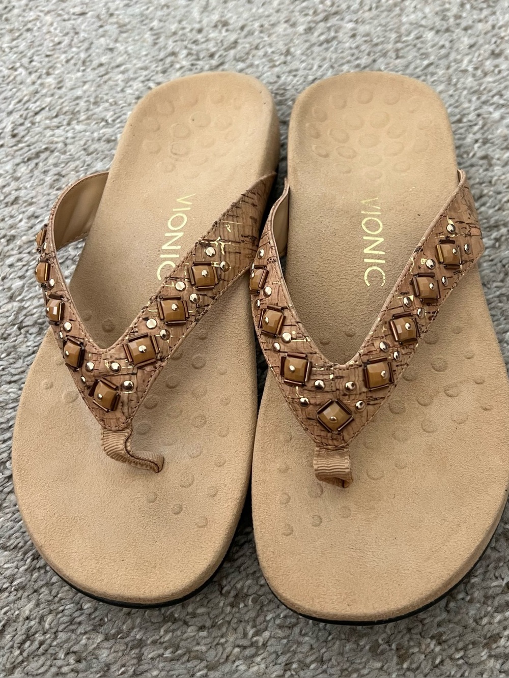 Vionic Women’s Tan Jeweled Thong Sandals Size 7